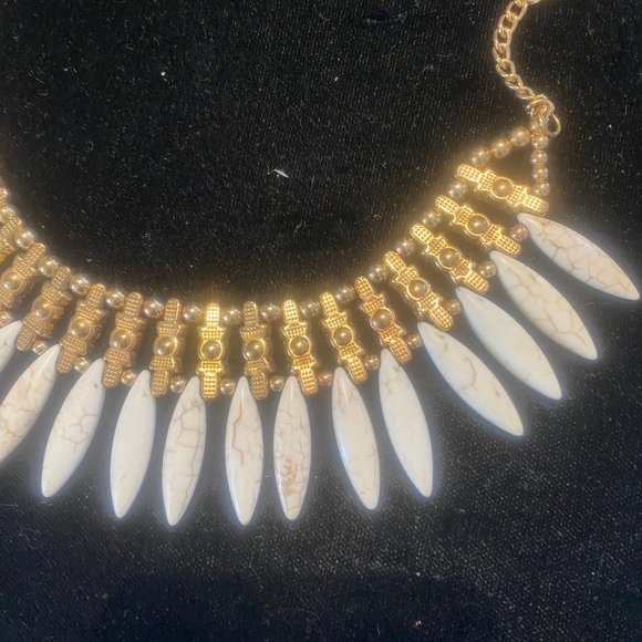 No elephants were harmed to  make this "ivory" and diamond" necklace - Picture 3 of 6